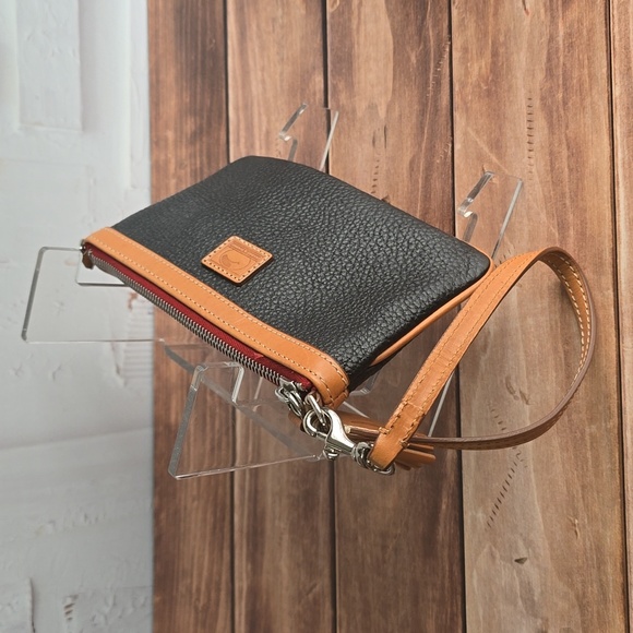 DOONEY & BOURKE PEBBLE GRAIN HANDBAG WRIST - Picture 3 of 9